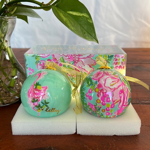 Lilly Pulitzer Christmas ornaments - Picture 1 of 5